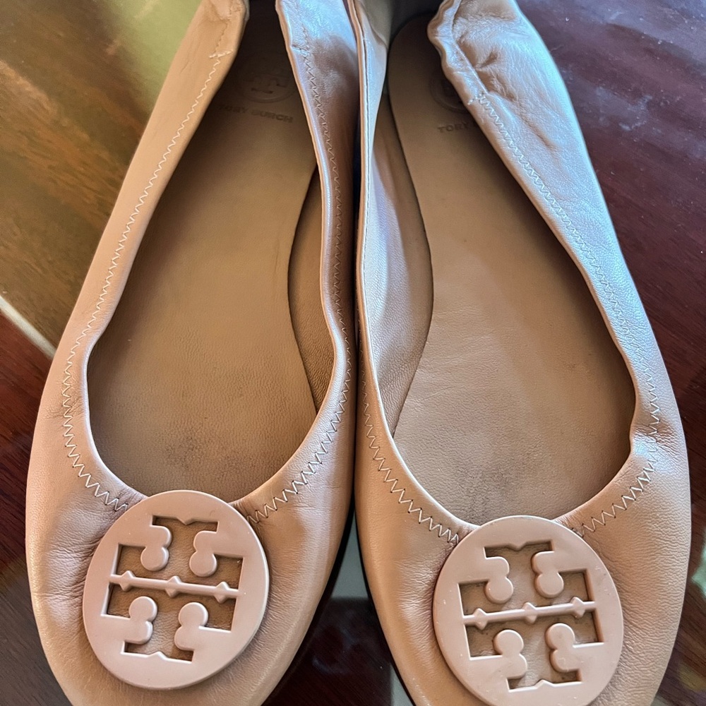 Tory Burch Women's Beige Leather Flats